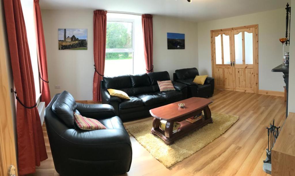 Joes Cottage Droíchead an Chláir Eksteriør billede